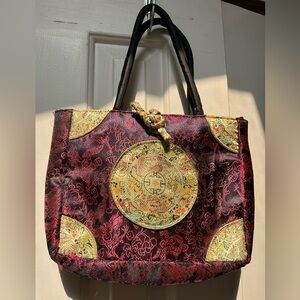 Oriental style Double handle Lightweight 9x12”. Zipper closure,w/loop/knot accnt